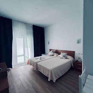 Habitación con 2 Camas Individuales